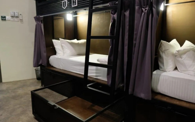 Sleep Here Hostel
