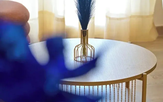 Royal Blue Central House by Checkin