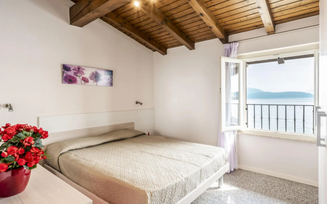 Apartment in Manerba with barbecue