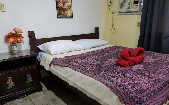 Balai Flordeliza Guest House & Garden Cafe