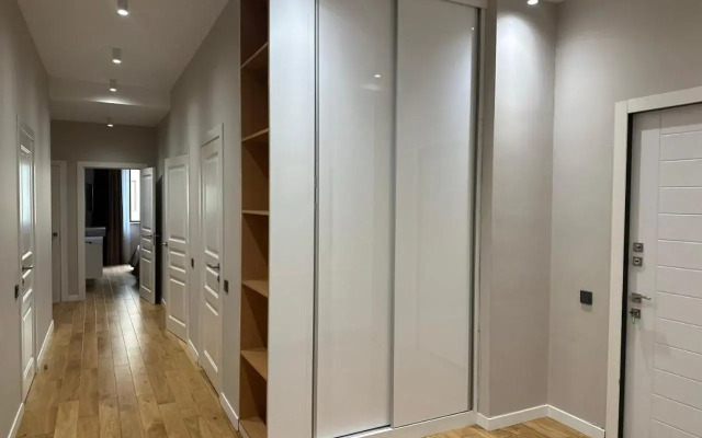 2 Bedroom Apt on Republic Square