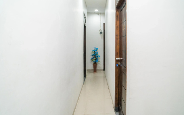 RedDoorz at Merr Rungkut Jl Gunung Anyar