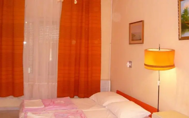 Youth Hostel Villa Benjamin - Siófok