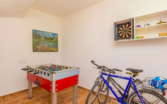 Charming Apartment in Pula With Swimming Pool