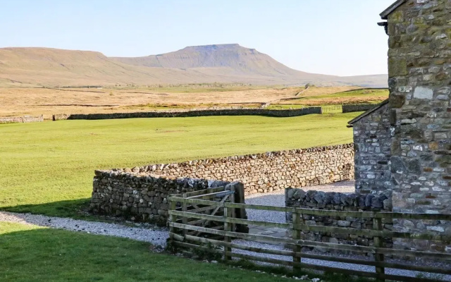 Three Peaks Barn