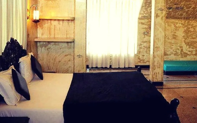 Fabhotel Rajmahal Villa
