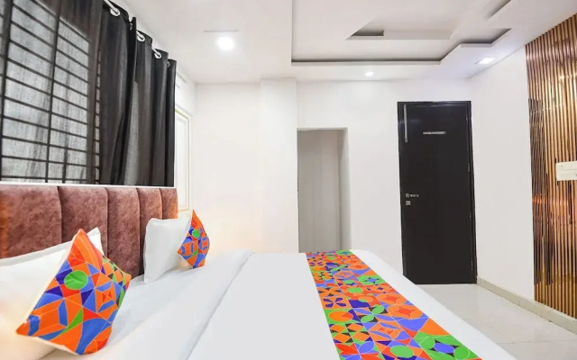 FabHotel Celebration Home New Delhi