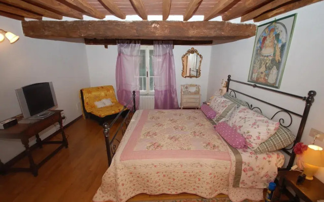 Apartment in Lucca Near Historic City Walls