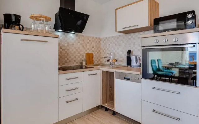 Tastefully Designed Apartment in Karlobag