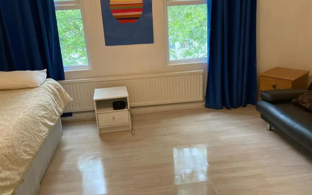 Central 4 Bed Flat in Islington London