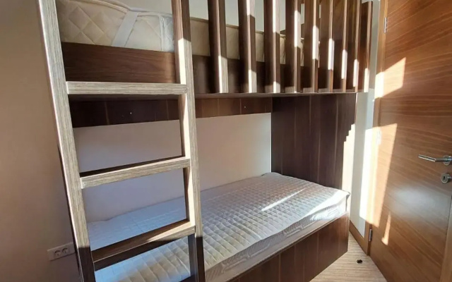 Apartment B513
