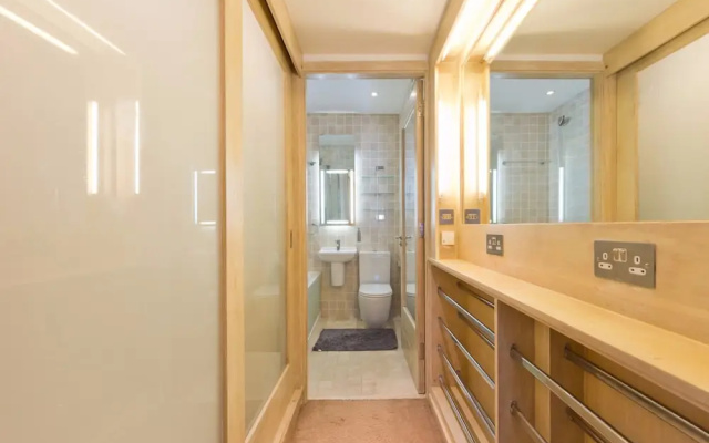 Town House In Dublin 4