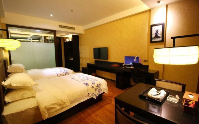 Crystal Pudi Hotel