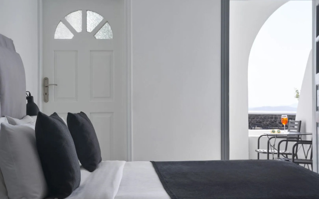 Mr and Mrs White Oia – Santorini