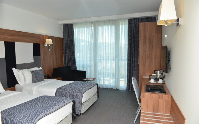 Lova Hotel & SPA