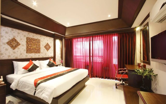 Отель Rayaburi Hotel Patong