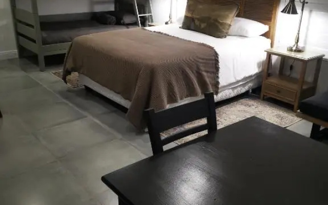 10 Jock Meiring Guesthouse Unit 3