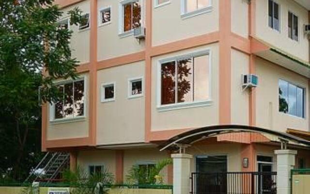 Отель Seasons Guesthouse Филиппины, Пуэрто-Принцеса - отзывы, цены и фото номеров - забронировать отель Seasons Guesthouse онлайн вид на фасад