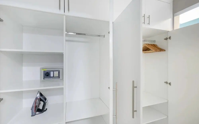 Charming 2-bed Apartment in Dubai