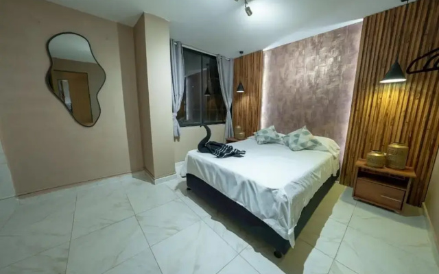 3BR  w Arcade 1 Block from Lleras Park