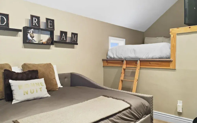 Brekke's Basecamp 3 Bedroom Home by RedAwning