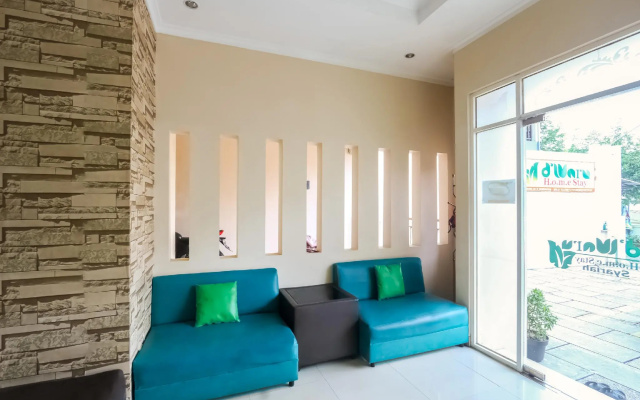 OYO 90193 D'waru Homestay Syariah