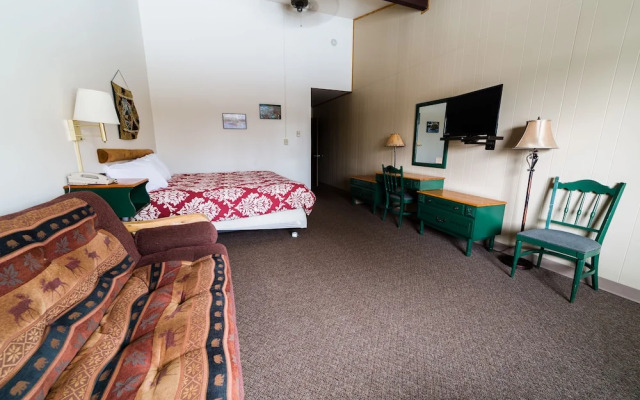 Hiawatha Lodge Inn