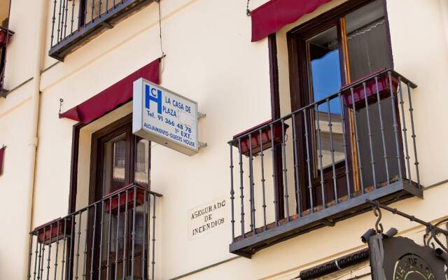 Отель Hostal La Casa de La Plaza Испания, Мадрид - отзывы, цены и фото номеров - забронировать отель Hostal La Casa de La Plaza онлайн вид на фасад