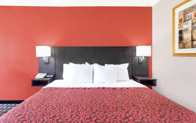 Days Inn by Wyndham Cullman
