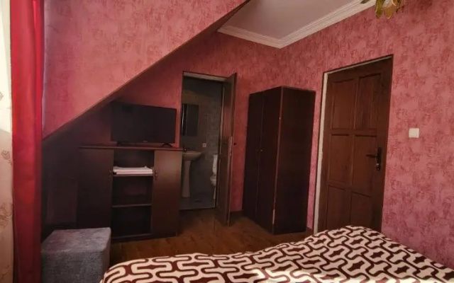 Hotel Edemi