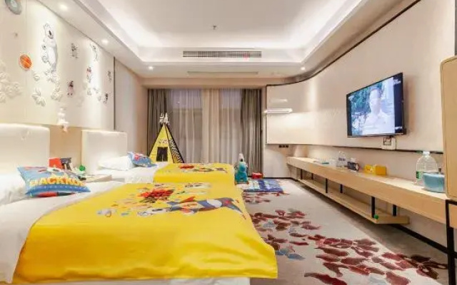 Junhe Hotel (Yingcheng Central Plaza)