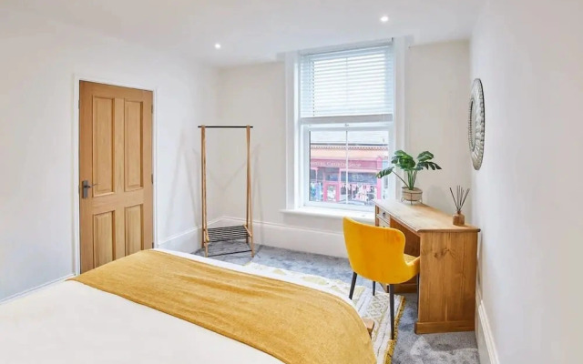 Host Stay The Seaside Escape