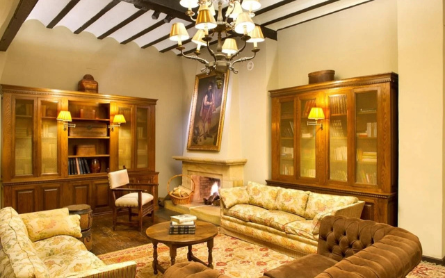 Parador De Santillana De Gil Blas