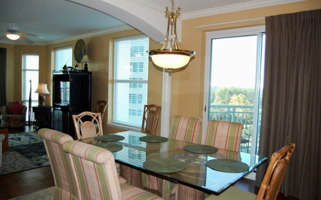 Legacy1-0608 3 Bedrooms 3 Bathrooms Condo