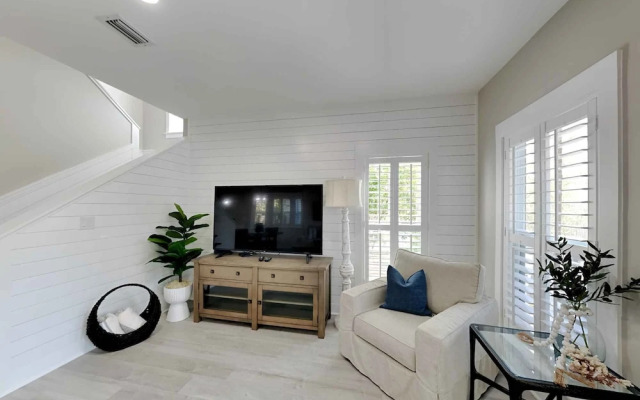 Happy as a Clam by Southern Vacation Rentals