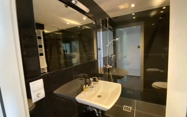 Luxury Suites Down Town