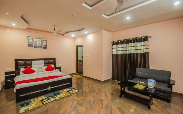 OYO Flagship 13855 Hotel Green Hills
