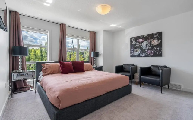 Luxury Spacious Private House near City Centre