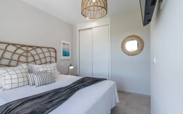 Spacious Isla Canela Getaway