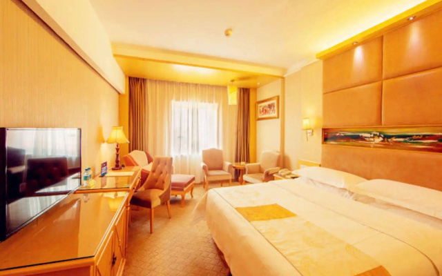 Vienna Hotel Shouti