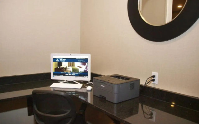 Cobblestone Inn & Suites - Vinton