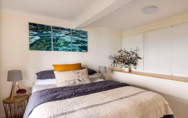 Y Vue - Beachside Apartment with Ocean Views