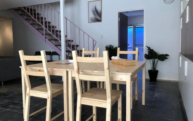 Private room in City Central!