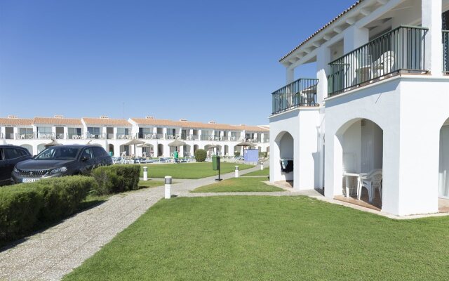 Отель Rv Hotels Sea Club Menorca Испания, Кала-эн-Бланес - отзывы, цены и фото номеров - забронировать отель Rv Hotels Sea Club Menorca онлайн вид на фасад