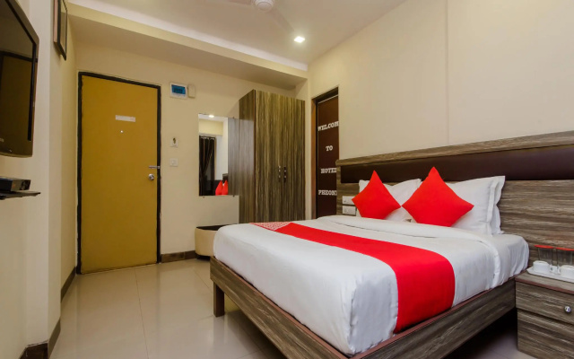 OYO 11855 Phoenix Hotel
