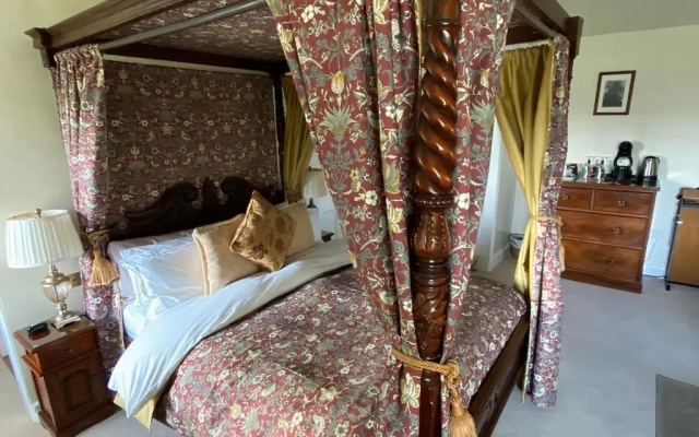 Plas Tan-yr-allt Historic Country House B&B