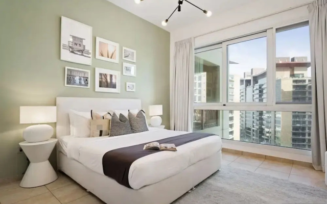 Luxury 2BR Maid Enjoy Stunning Marina View