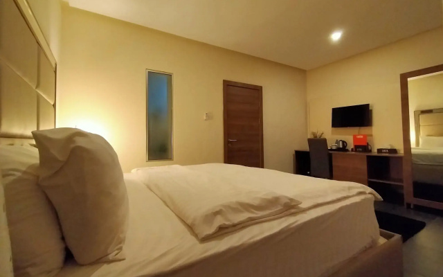 Iris Hotel