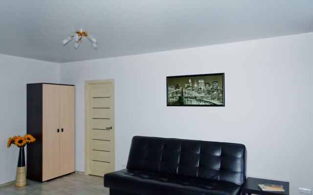 Апартаменты Apartment ALLiS-HALL on Malysheva 73a комната для гостей