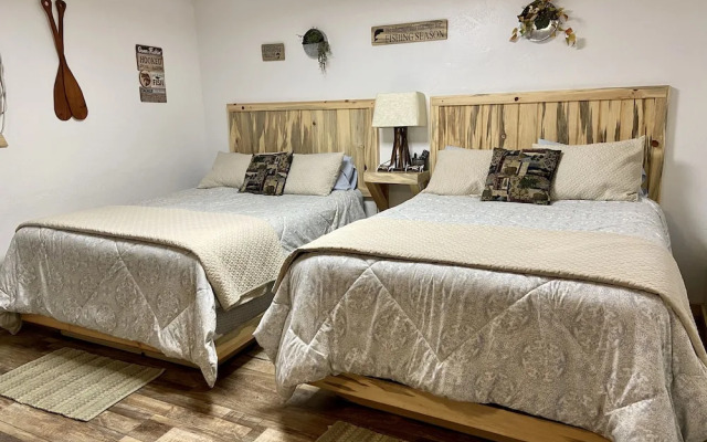 Cascade Lake Inn
